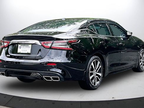 Used 2021 Nissan Maxima 3.5 SV w/ Floor Mat Group FWD image 9