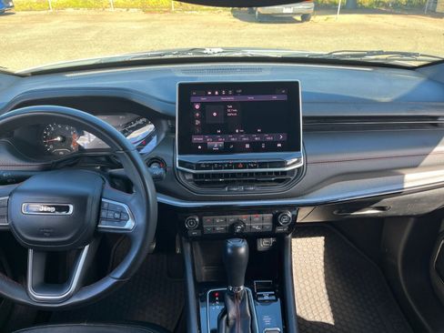 Used 2023 Jeep Compass Trailhawk image 32