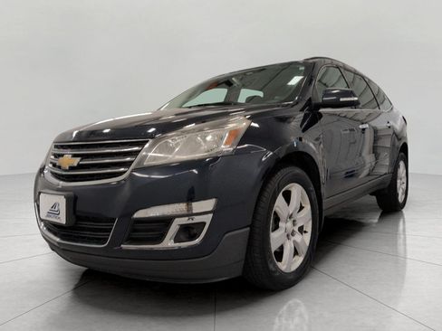 Used 2016 Chevrolet Traverse LT w/ Style and Technology Package FWD image 12