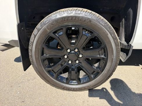 Used 2017 Chevrolet Silverado 1500 High Country AWD/4WD image 32