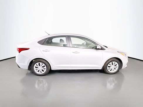 Used 2020 Hyundai Accent SE image 11
