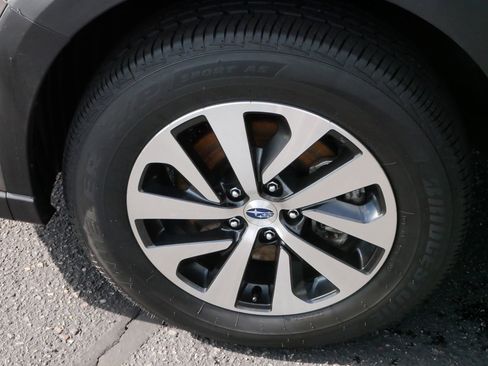 Used 2023 Subaru Outback Premium image 15