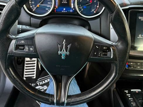 Used 2017 Maserati Ghibli S image 8