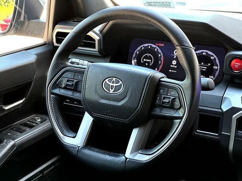 Used 2024 Toyota Tacoma TRD Sport AWD/4WD image 29