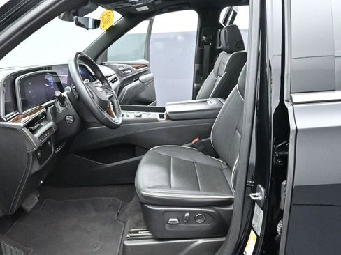 Certified 2023 Cadillac Escalade ESV Premium Luxury image 16