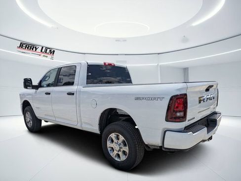 New 2026 RAM 2500 Big Horn AWD/4WD image 5