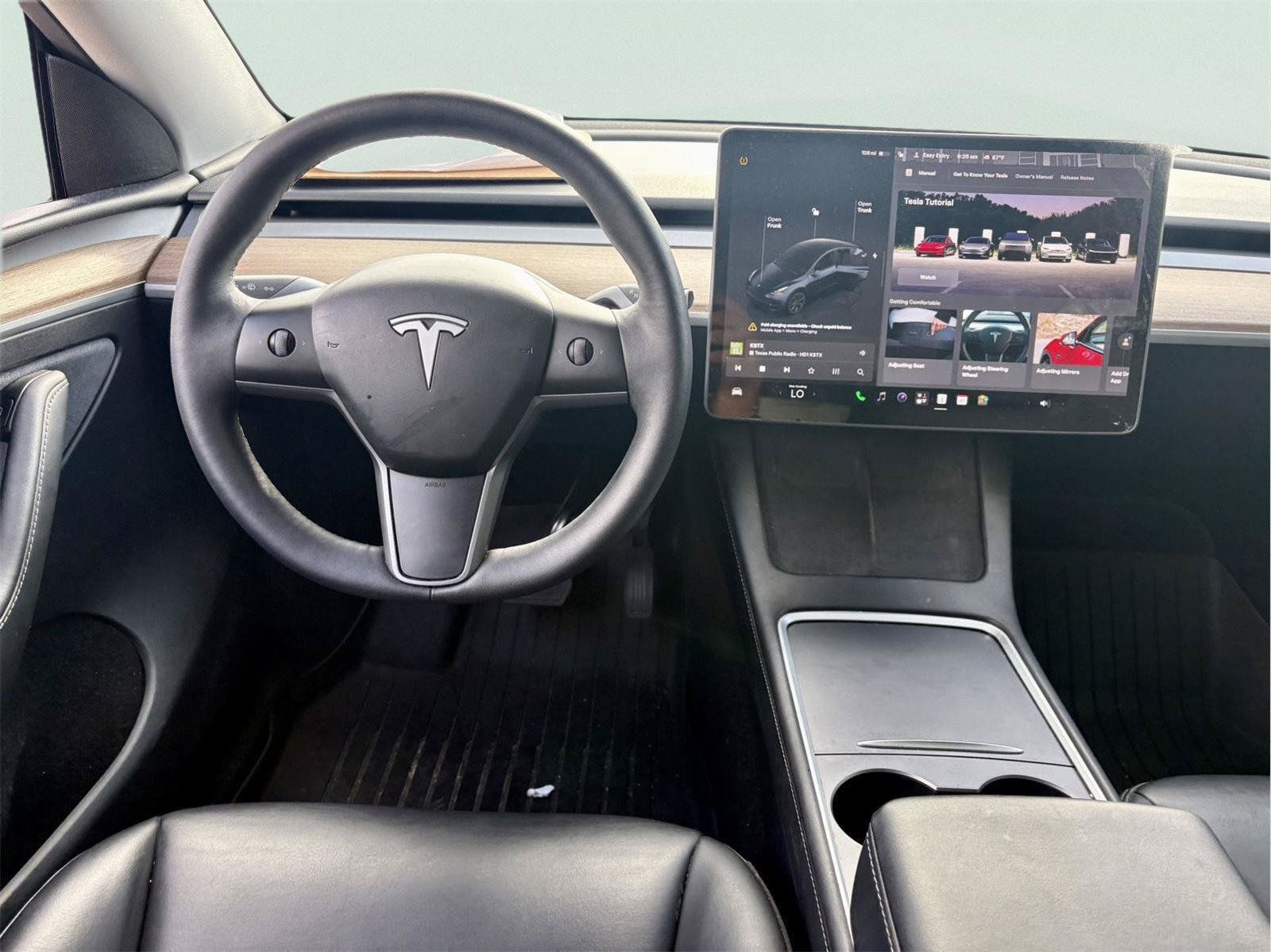 Used 2025 Tesla Model Y Long Range AWD/4WD image 12