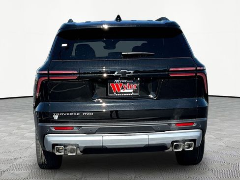 New 2026 Chevrolet Traverse LT w/ Sun and Wheel Package AWD/4WD image 4