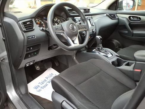 Used 2021 Nissan Rogue Sport S image 12