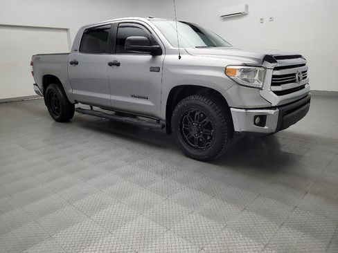 Used 2016 Toyota Tundra SR5 w/ SR5 Upgrade Package RWD image 13