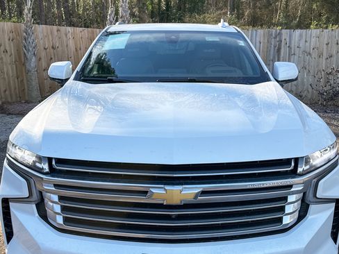 Used 2021 Chevrolet Suburban High Country image 14