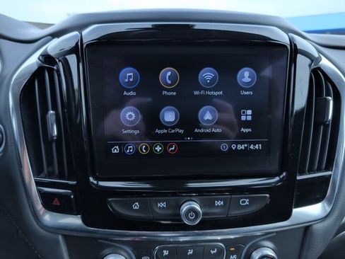 Used 2021 Chevrolet Traverse LT FWD image 3
