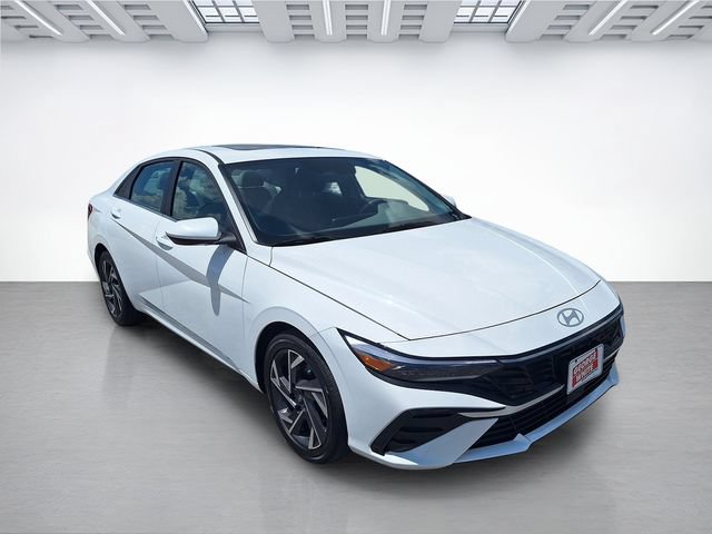 Used 2025 Hyundai Elantra SEL FWD image 37