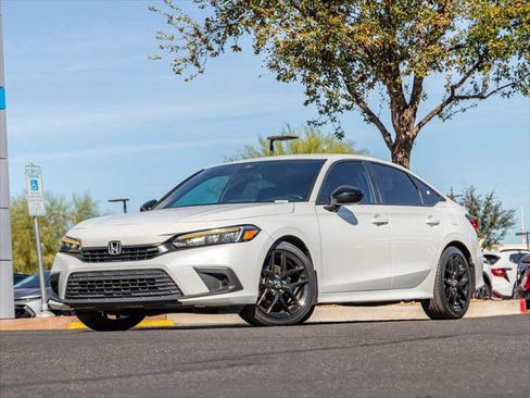 Used 2023 Honda Civic Sport image 1