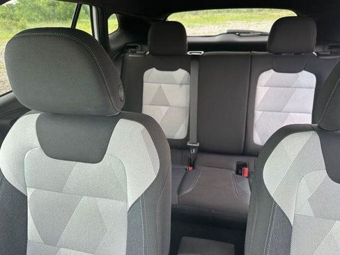 Certified 2024 Chevrolet Trax RS FWD image 35