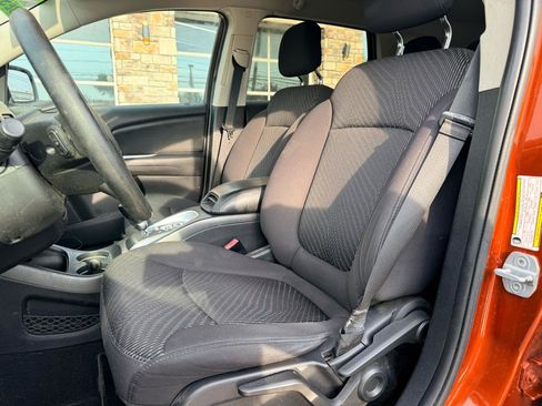 Used 2013 Dodge Journey SXT FWD image 10