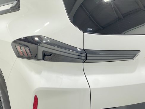Used 2023 BMW XM AWD/4WD image 33