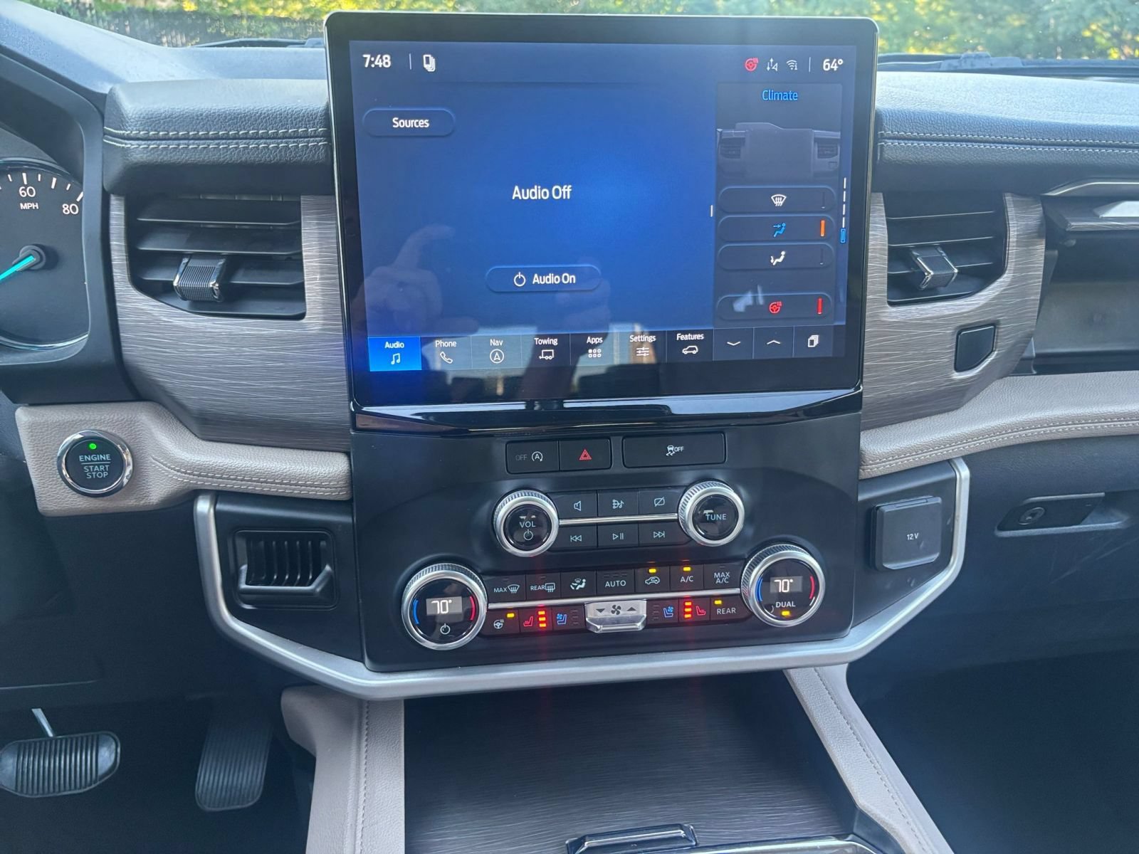Used 2024 Ford Expedition Limited RWD image 16