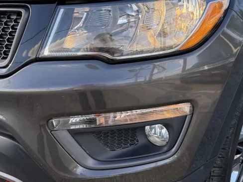 Used 2018 Jeep Compass Trailhawk w/ Navigation Group AWD/4WD image 9