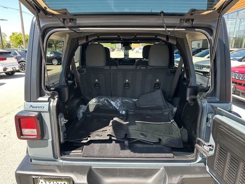 Used 2025 Jeep Wrangler Unlimited Sport AWD/4WD image 12