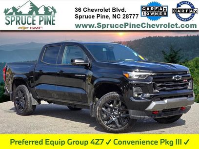 Used 2025 Chevrolet Colorado Z71 w/ Z71 Convenience Package 2