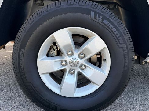 Used 2019 RAM 1500 Tradesman w/ Chrome Appearance Group RWD image 9