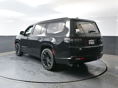 Used 2023 Jeep Grand Wagoneer Series II AWD/4WD image 10