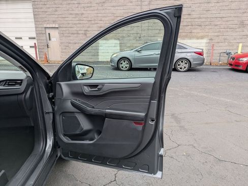 Used 2025 Ford Escape Active image 27