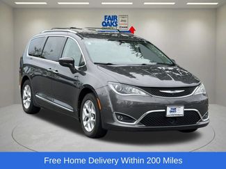 Used 2017 Chrysler Pacifica Touring-L Plus w/ Advanced Safetytec Group FWD video 1