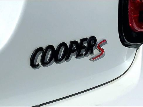 Certified 2023 MINI Cooper S FWD image 9