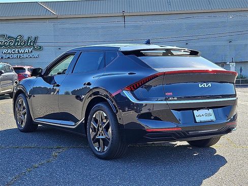 New 2025 Kia EV6 Wind image 4