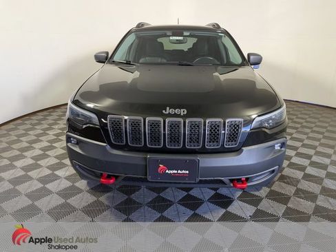 Used 2019 Jeep Cherokee Trailhawk w/ Cold Weather Group AWD/4WD image 2