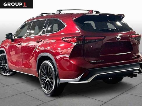 Used 2023 Toyota Highlander XSE image 12