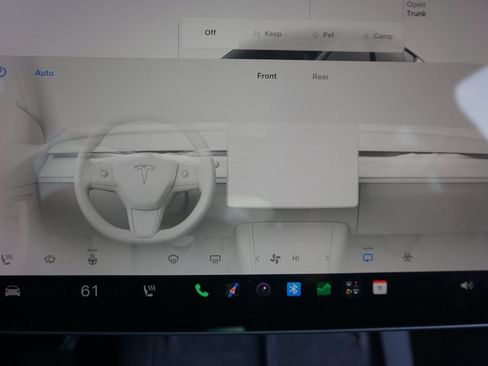 Used 2024 Tesla Model Y Long Range AWD/4WD image 8