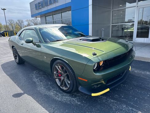 Used 2022 Dodge Challenger R/T Scat Pack w/ Shaker Package RWD image 1
