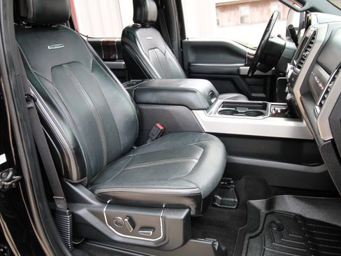 Used 2017 Ford F250 Platinum w/ Platinum Ultimate Package image 46