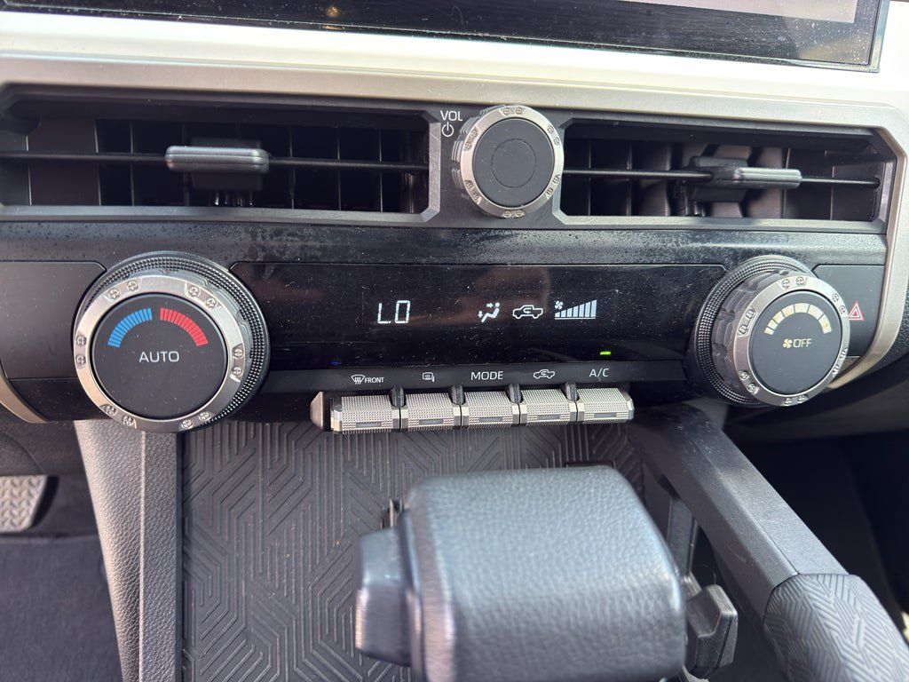 Used 2024 Toyota Tacoma TRD Off-Road AWD/4WD image 16