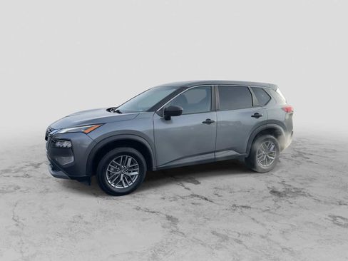Used 2023 Nissan Rogue S image 4