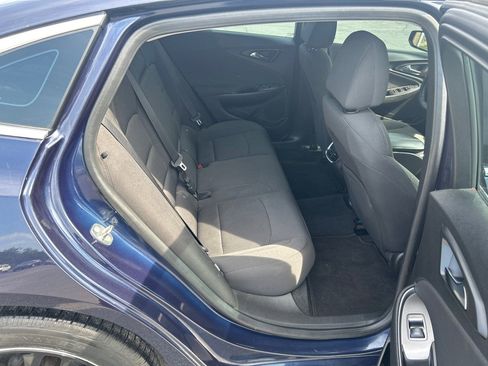 Used 2016 Chevrolet Malibu LT FWD image 11