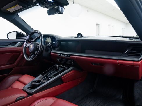 Used 2020 Porsche 911 Carrera S image 25