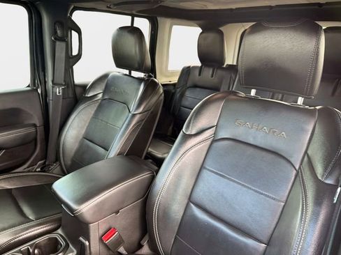 Used 2023 Jeep Wrangler Unlimited Sahara image 20