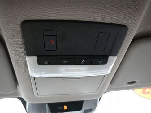 Used 2025 Nissan Rogue SV AWD/4WD image 30