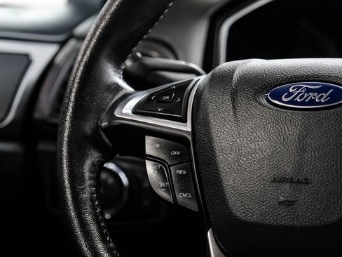 Used 2017 Ford Fusion Titanium FWD image 22