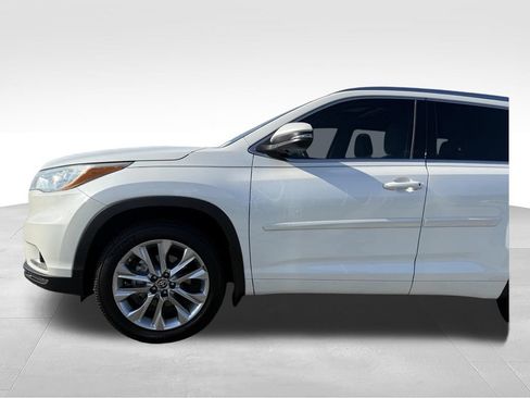 Used 2016 Toyota Highlander Limited FWD image 22