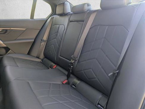 New 2026 BMW 530i xDrive image 17