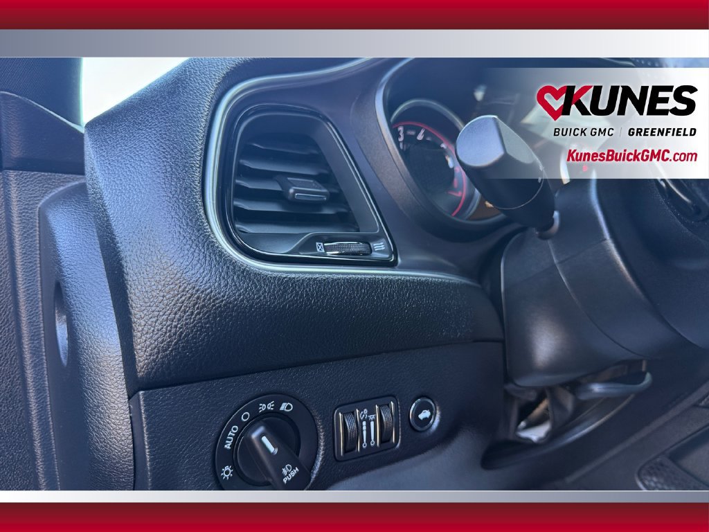 Used 2017 Dodge Challenger R/T RWD image 15