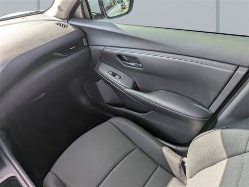 Used 2024 Nissan Sentra S image 16