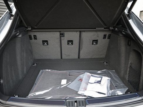 New 2026 Porsche Macan GTS image 33