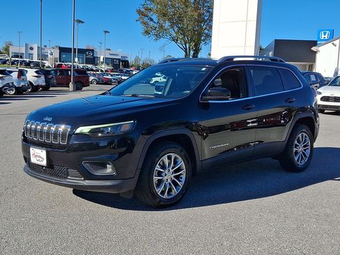 Used 2021 Jeep Cherokee Latitude Lux image 3