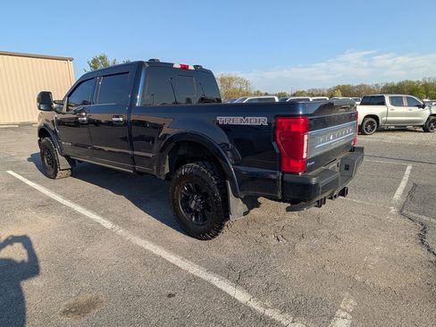Used 2022 Ford F350 Platinum w/ Tremor Off-Road Package image 4
